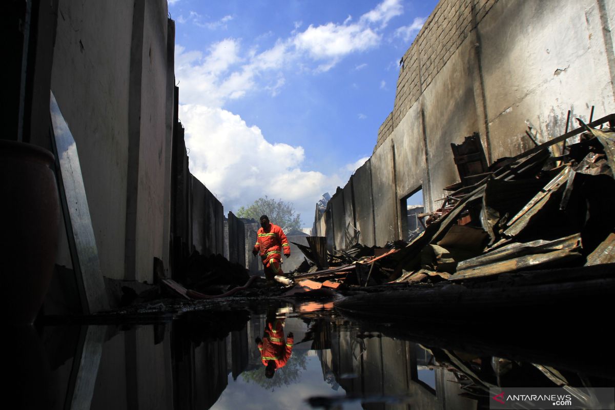 Gudang mebel di Kota Kupang terbakar