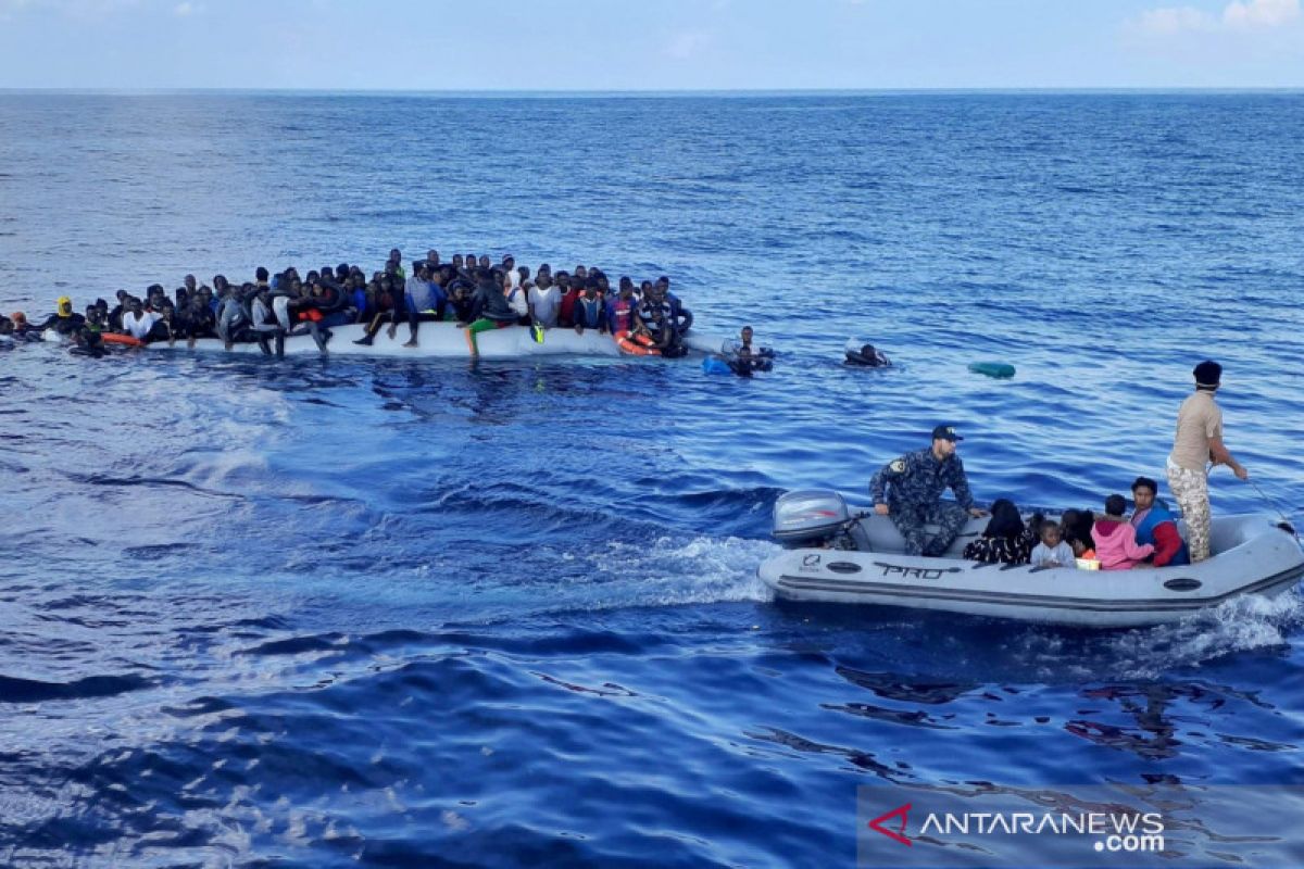 Ratusan imigran diselamatkan dari kapal kayu di lepas pantai Tunisia