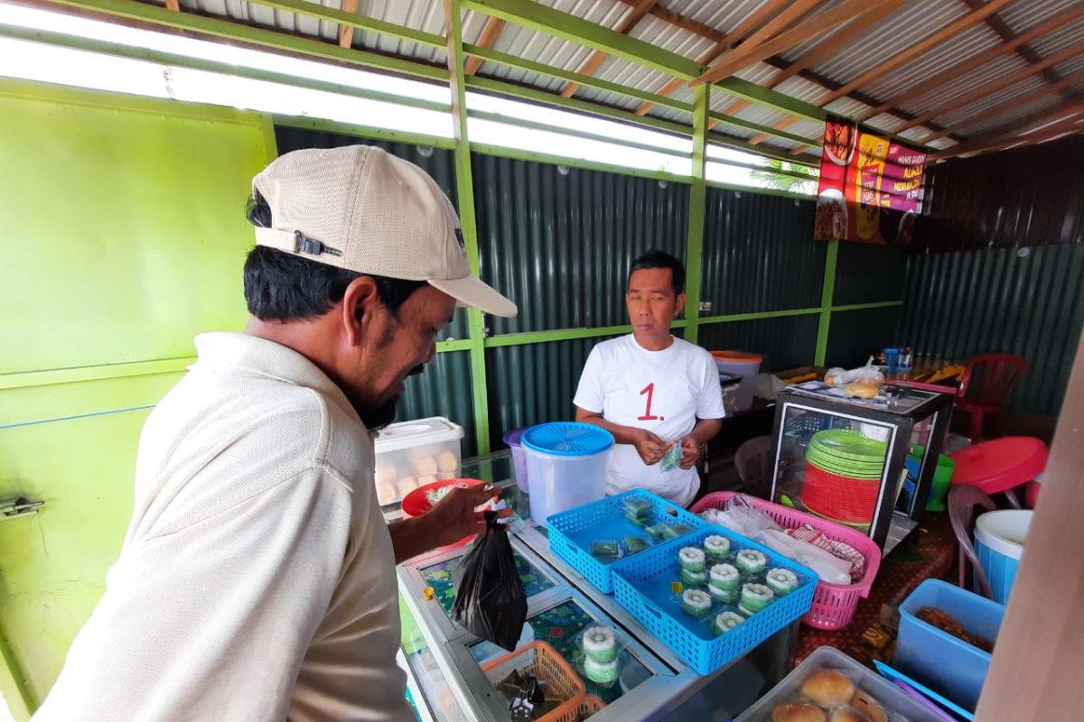 Kampanye warung kopi ala Syafruddin H Maming