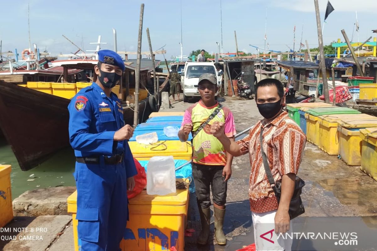 Satpolair imbau nelayan waspadai cuaca ekstrim di Bangka Barat