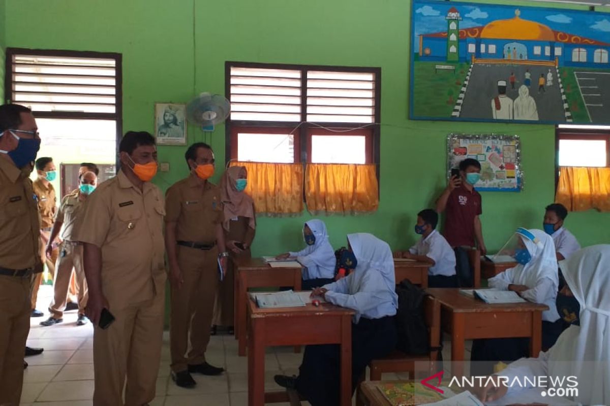 Pemkab Belitung kembali terapkan kebijakan belajar dari rumah usai tujuh siswa dinyatakan positif COVID-19
