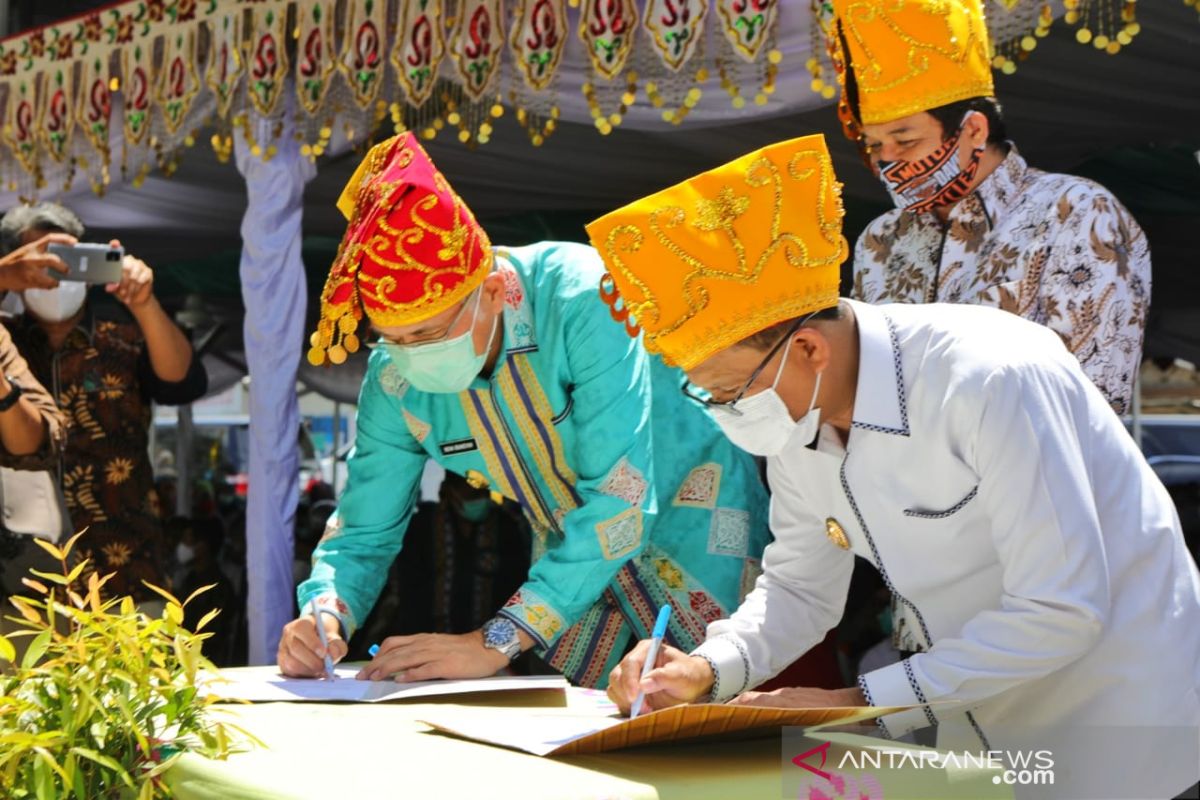 Gubernur Aceh  resmikan Masjid Jami Nurul Hasanah di Kota Palu