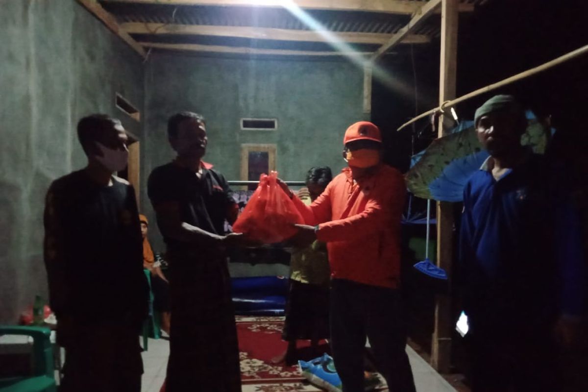 BPBD Banten salurkan bantuan logistik bagi korban banjir di Pandeglang