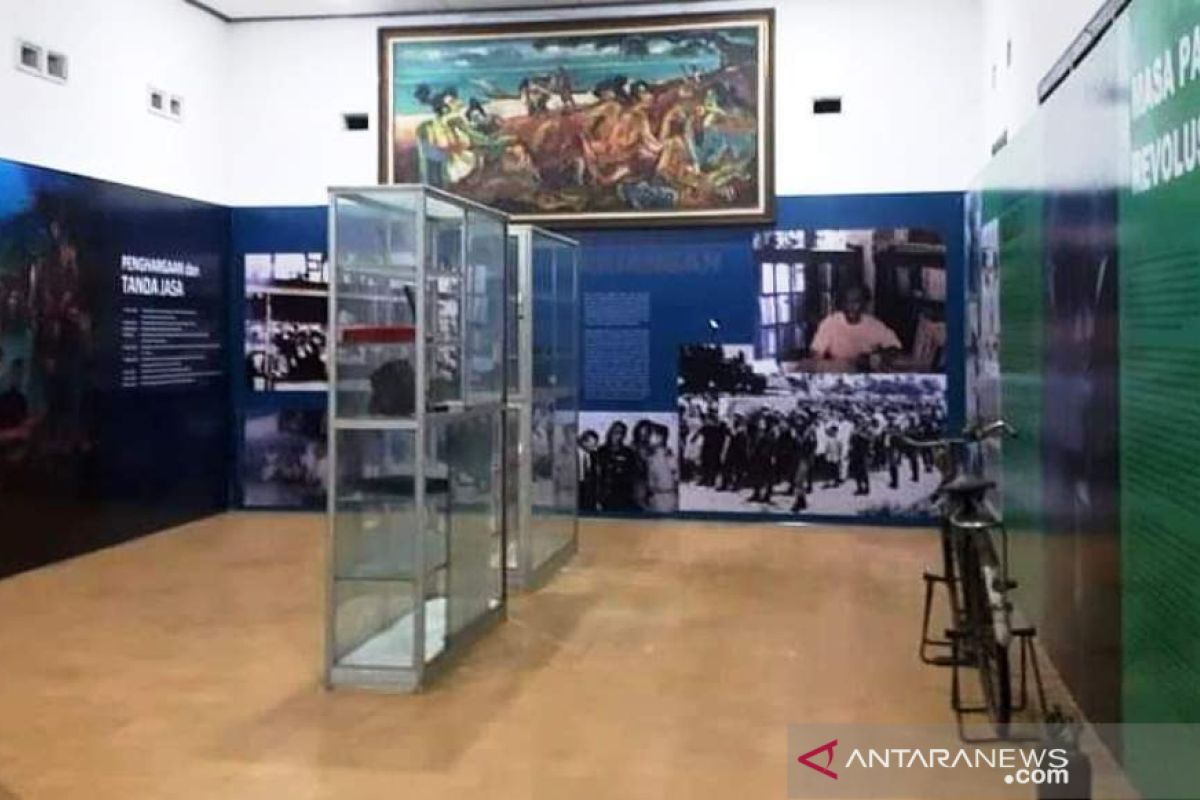 Museum pahlawan nasional  A.K Gani gelar pameran keliling