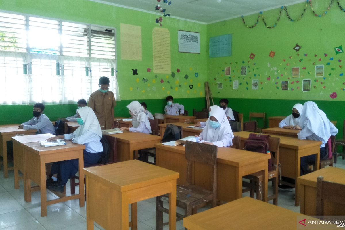 Pemkot Pariaman pastikan belajar tatap muka di sekolah penerapan protokol kesehatan