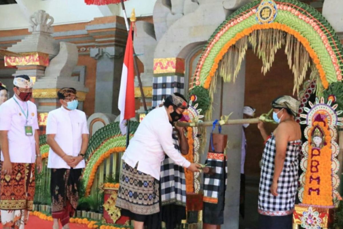 Wagub Bali ajak umat Hindu pertebal keyakinan