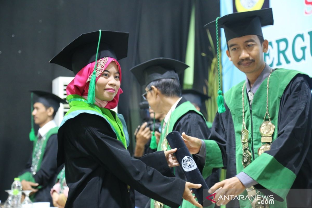 Tiga Pt Al Khairiyah Citangkil Segera Wisuda Mahasiswa Terbaiknya Antara News Banten 9067