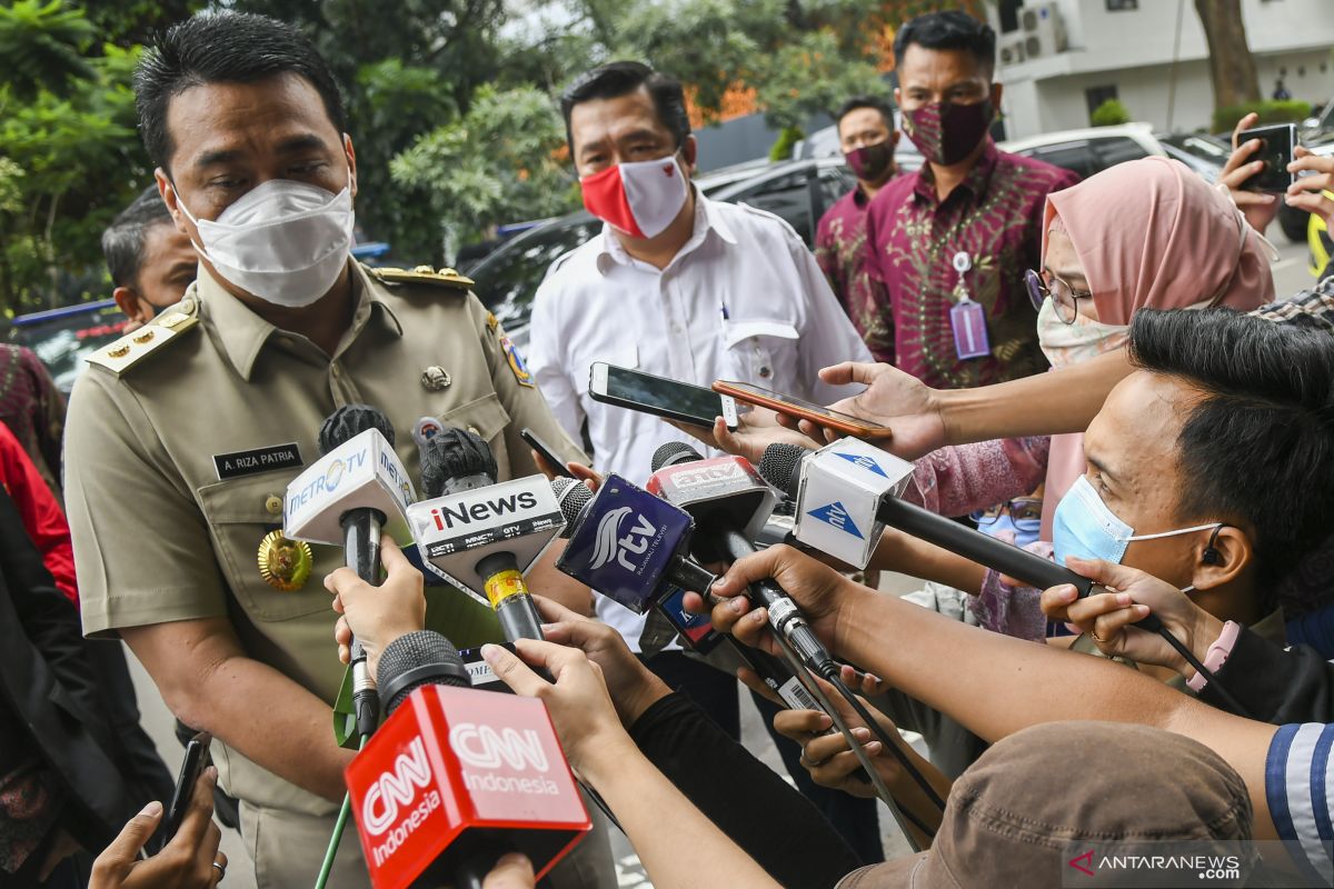 Wagub DKI Riza Patria penuhi undangan Polda Metro Jaya