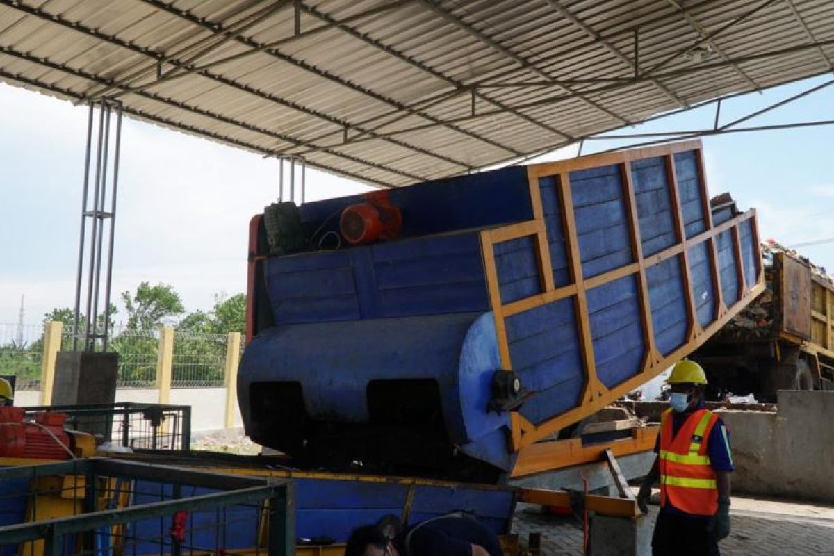 Wagub Jatim apresiasi pembangunan TPST Samtaku Lamongan