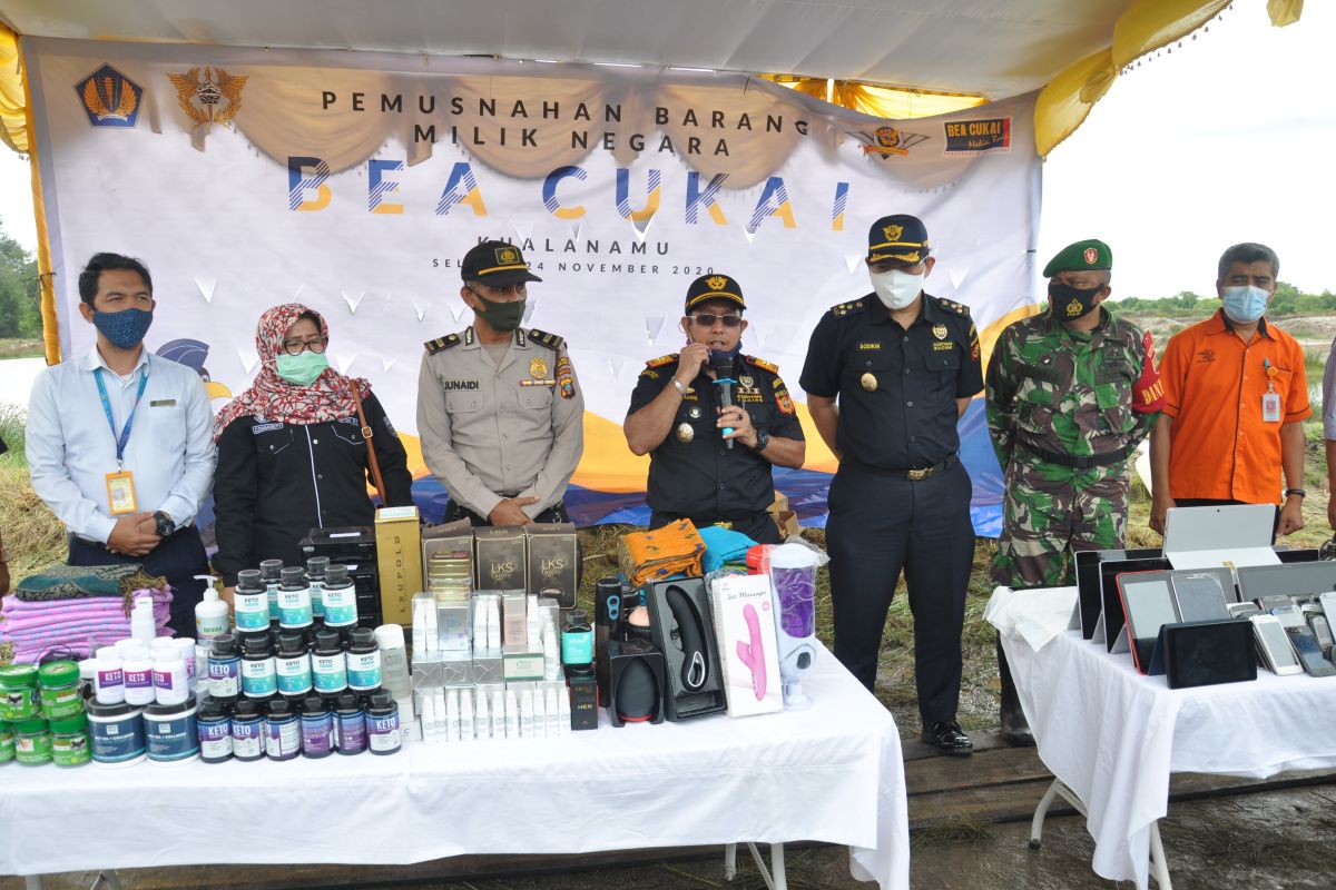 Bea Cukai Kualanamu musnahkan barang hasil sitaan senilai ratusan juta