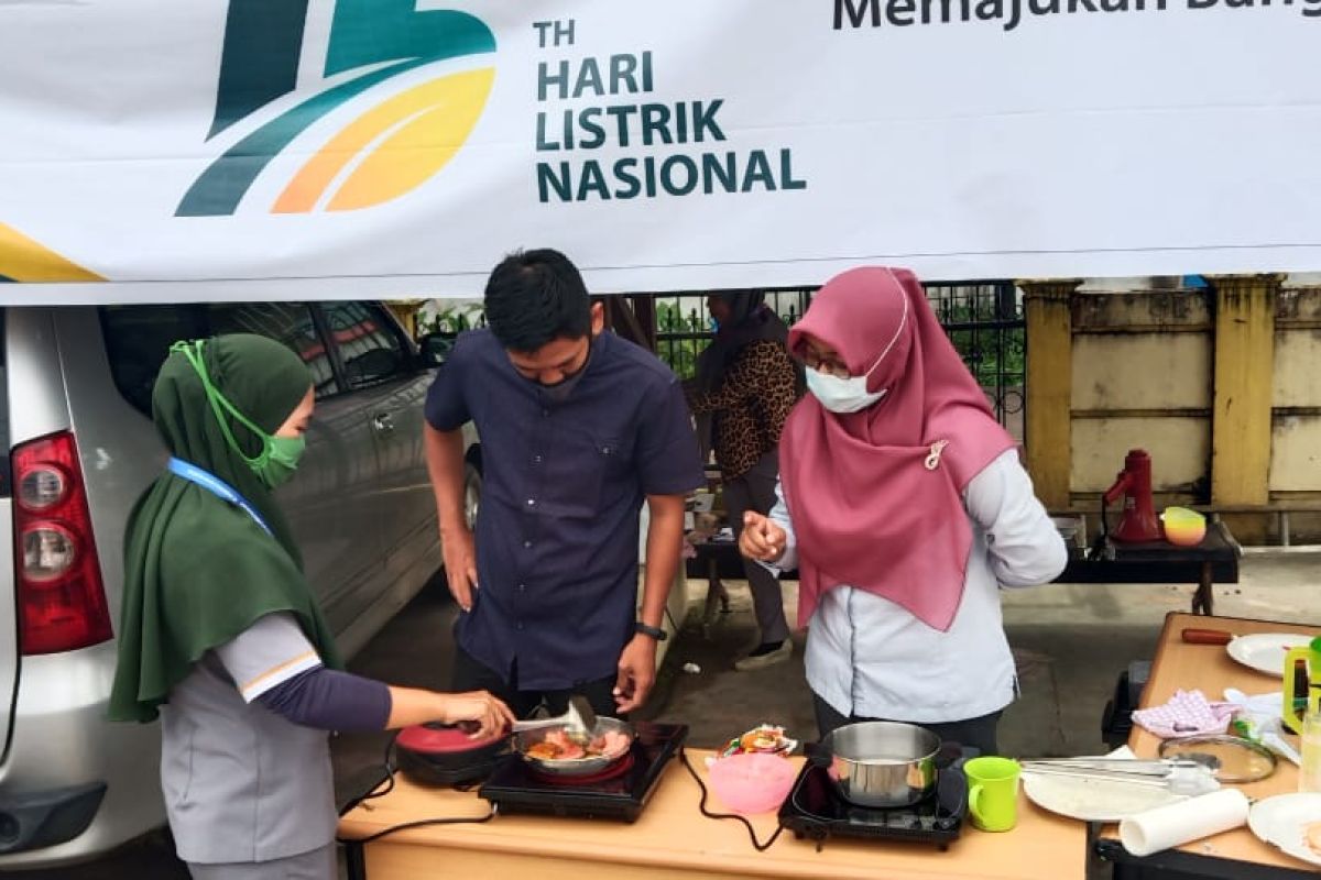 Kegiatan masak lebih praktis dan menyenangkan, ibu-ibu beralih ke kompor Induksi