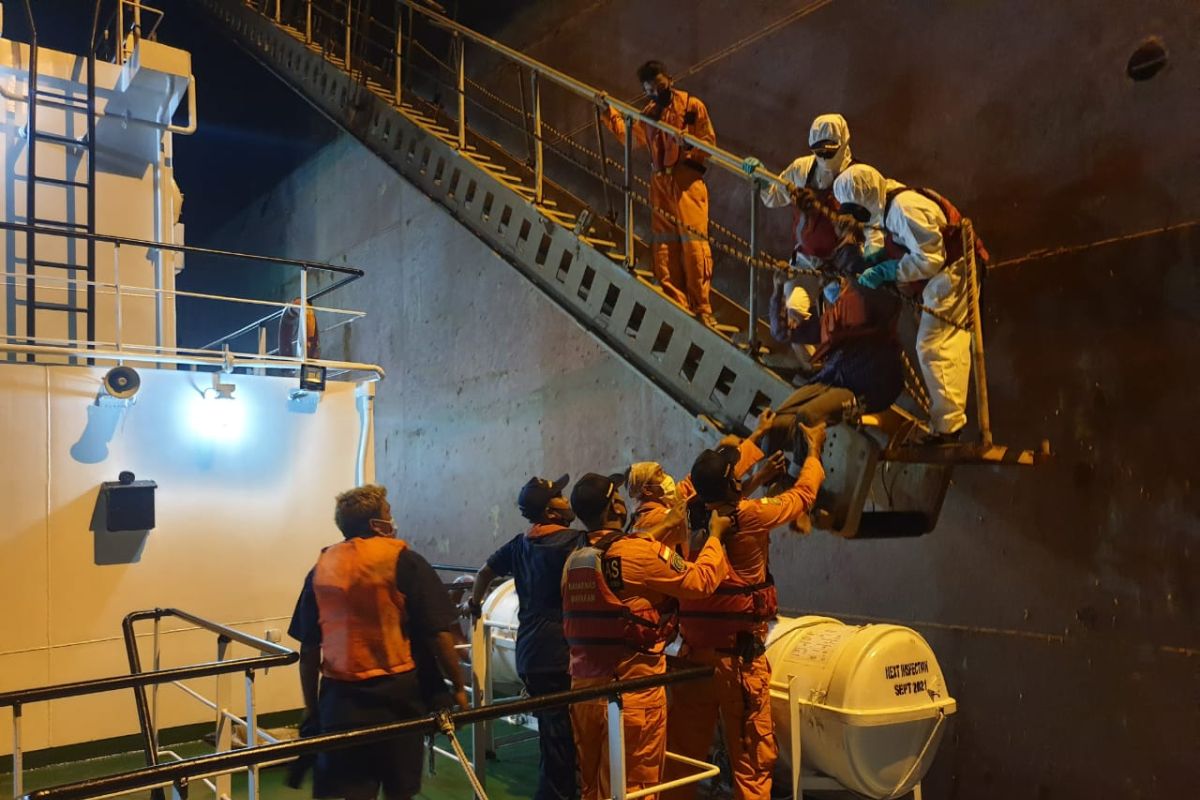 Basarnas Mataram menghentikan pencarian empat korban kecelakaan kapal