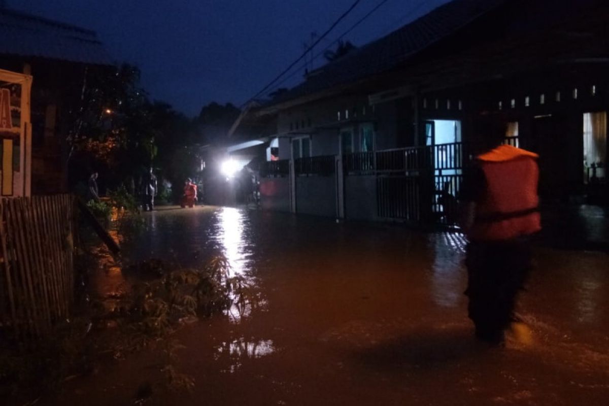 50 unit rumah warga Padang terendam  banjir