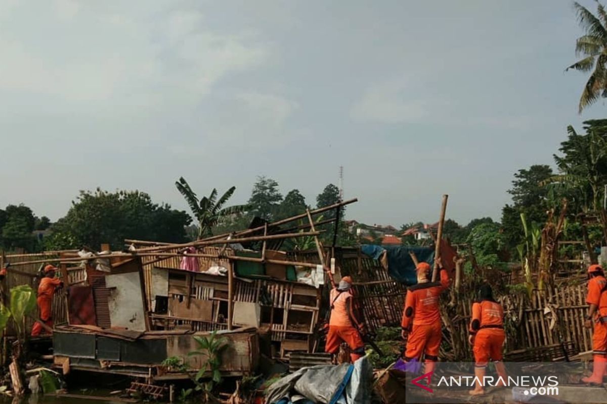 Hadapi cuaca ekstrem, Jaktim intensifkan naturalisasi waduk