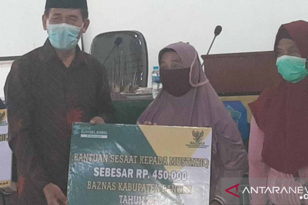 BASNAZ Bangka salurkan uang tunai bagi 2.000 orang