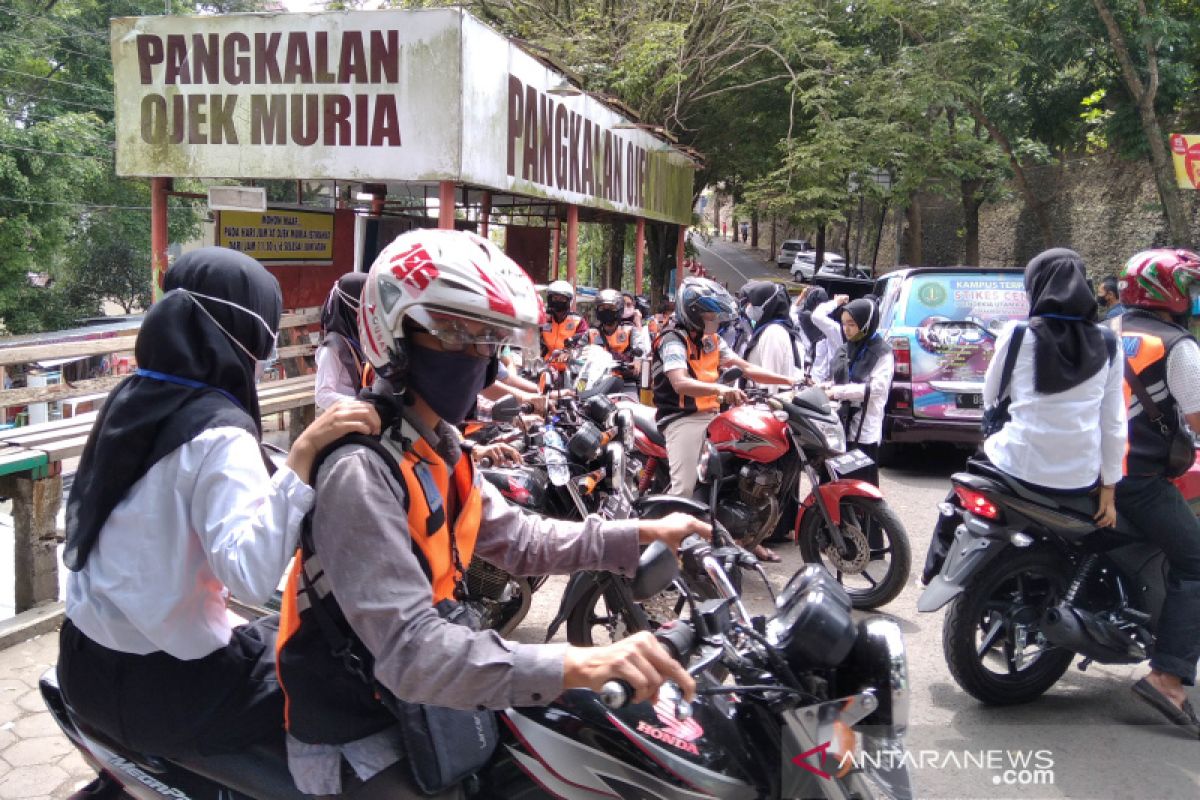 Geliat penyedia transportasi kawasan wisata Kudus di tengah pandemi