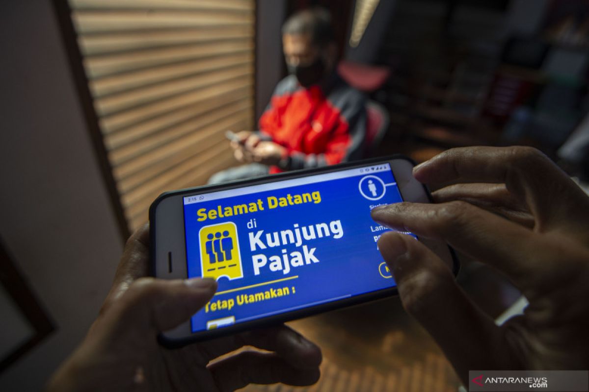 Penerimaan pajak hingga November 2020 turun 18,5 persen