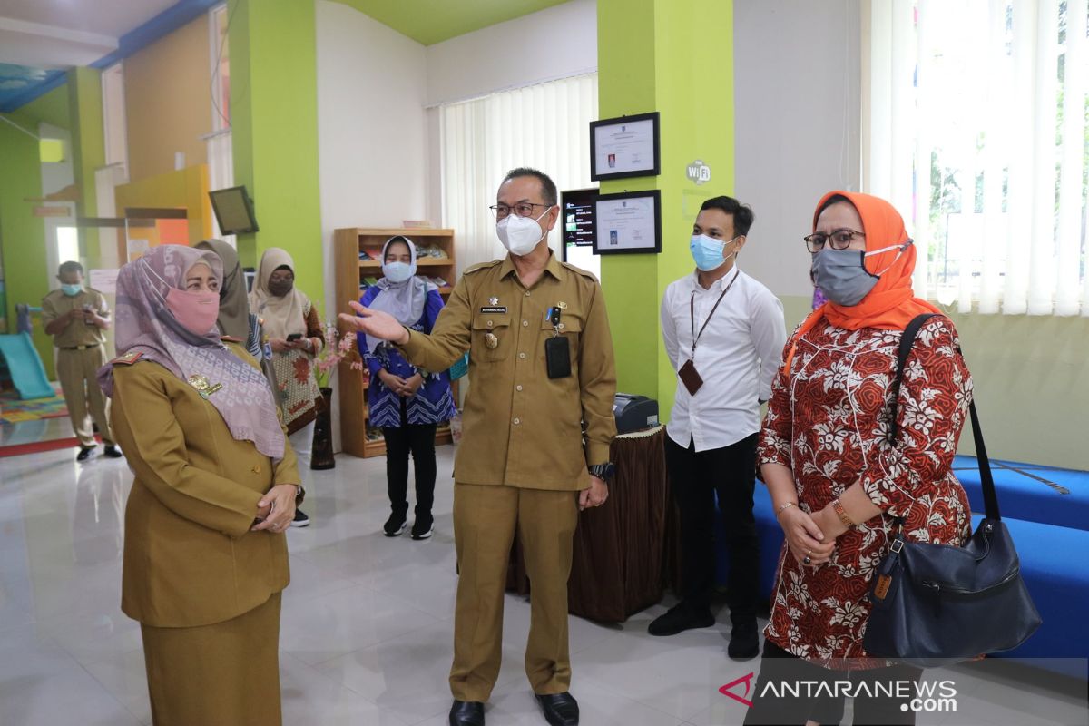 Tim KemenPAN RB kunjungi HSS, terkait proses Mall Pelayanan Publik