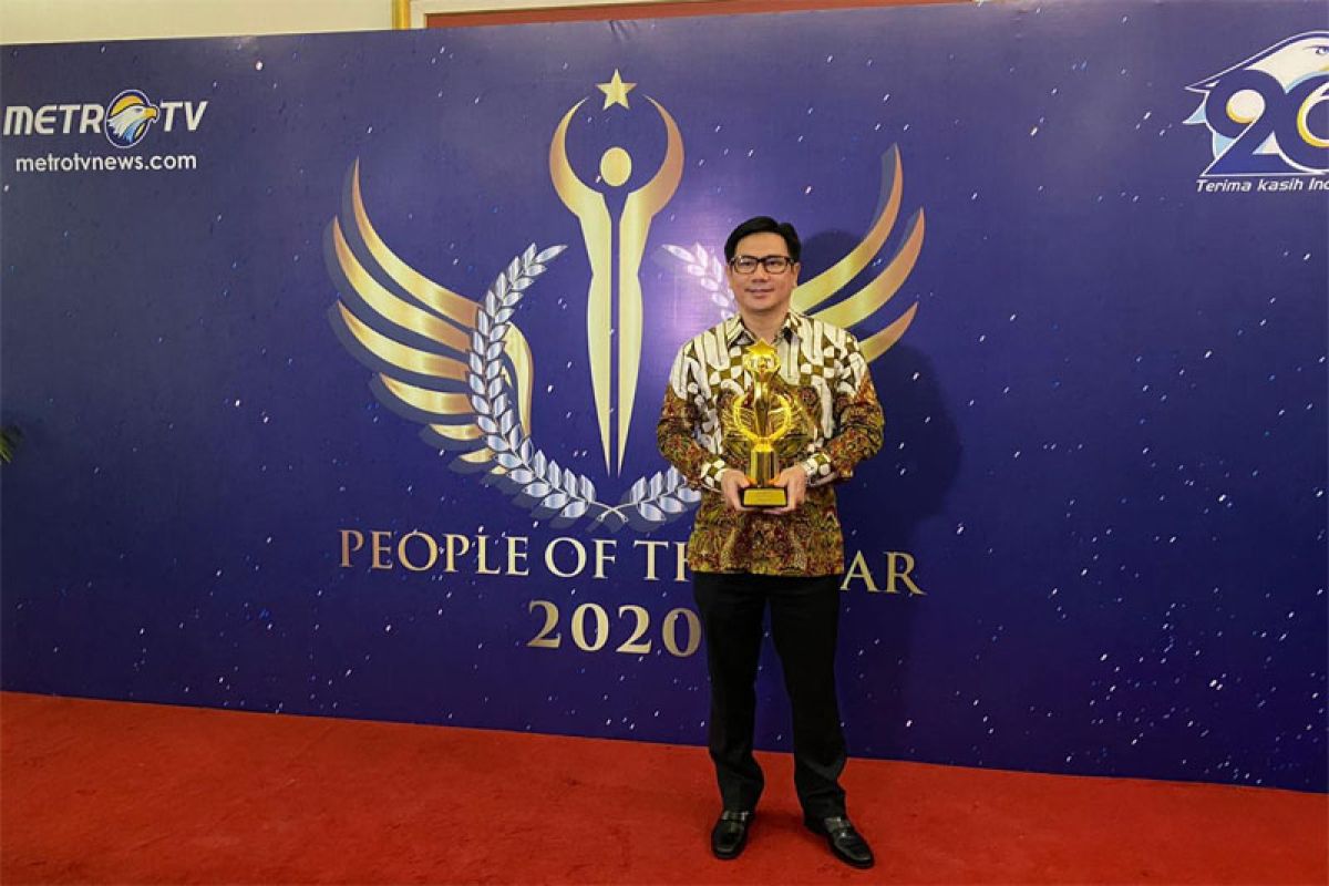 Dukung UKM, Alfamart Raih Penghargaan Best CEO of the Year 2020