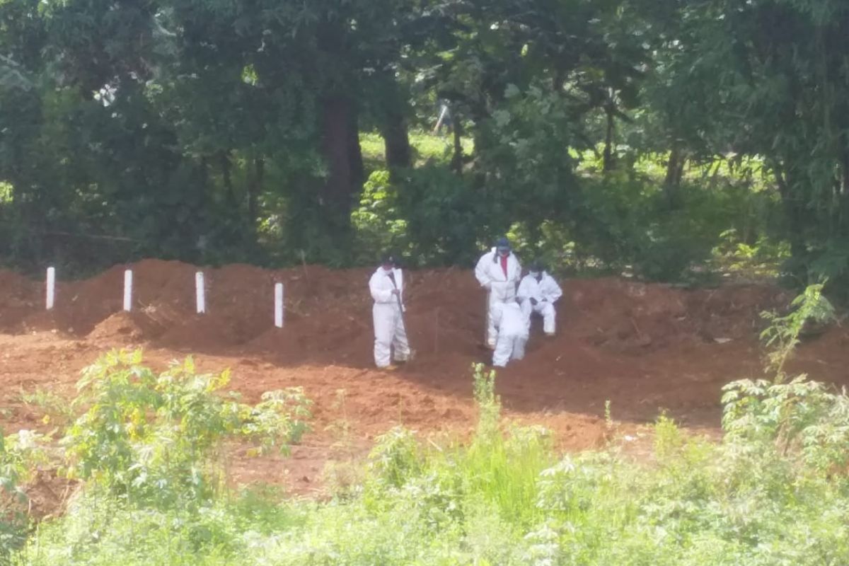 Sulawesi Selatan keluarkan aturan ziarah ke makam pasien COVID-19