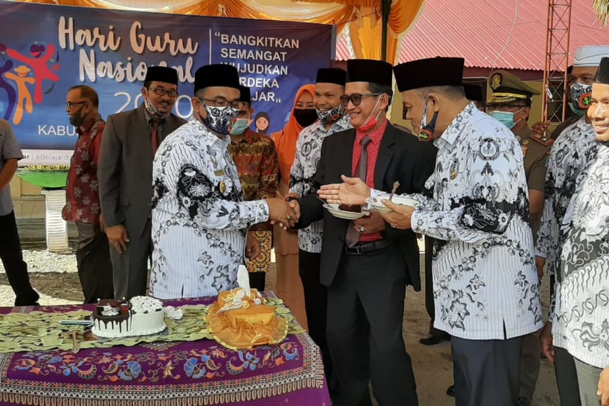 Peringati Hari Guru Nasional, Bupati Aceh Jaya minta guru tetap berinovasi meskipun pandemi