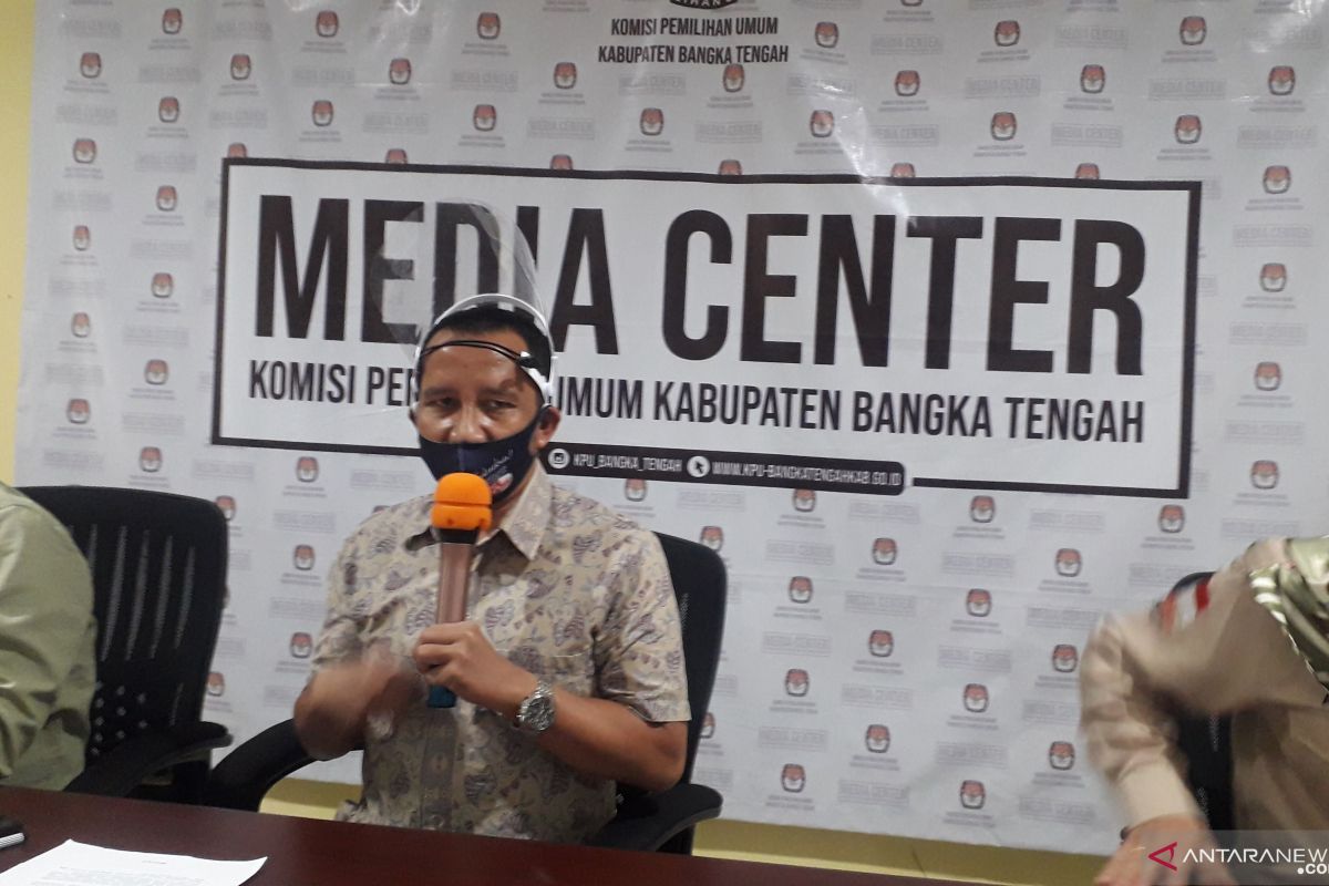 KPU Bangka Tengah sortir surat suara Pilkada 2020