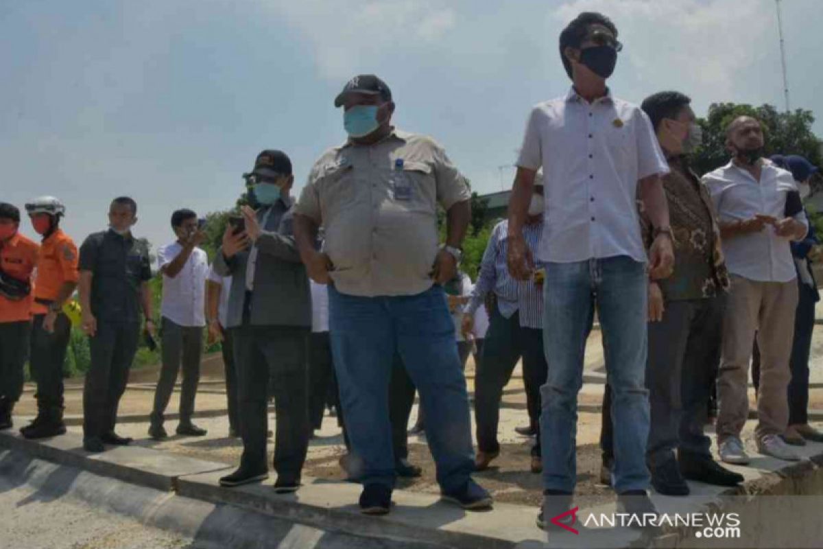 Kanal Cikarang-Bekasi Laut bertahun-tahun tercemar limbah industri