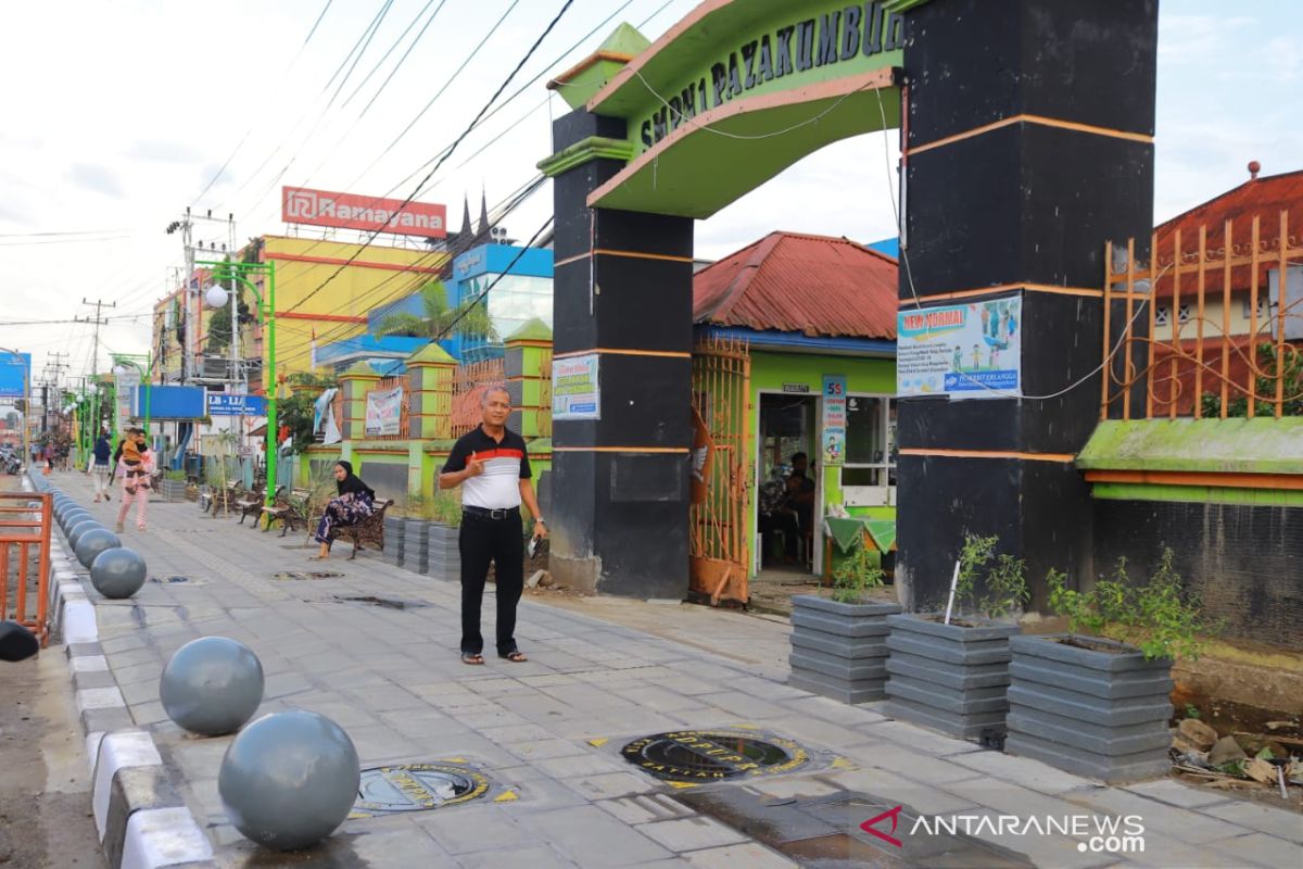 Pembangunan tahap awal trotoar di pusat Kota Payakumbuh selesai, tahun depan dilanjutkan