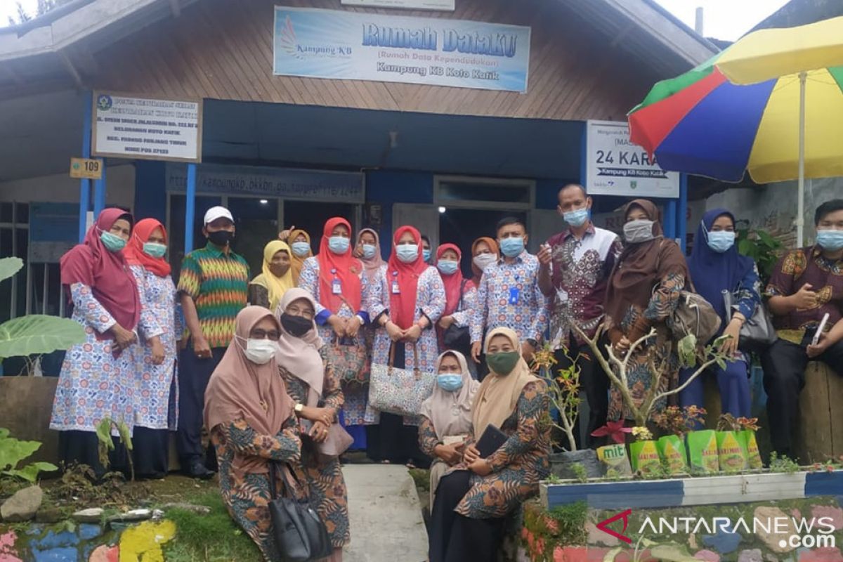 Pasaman Barat belajar kampung KB ke Padang Panjang