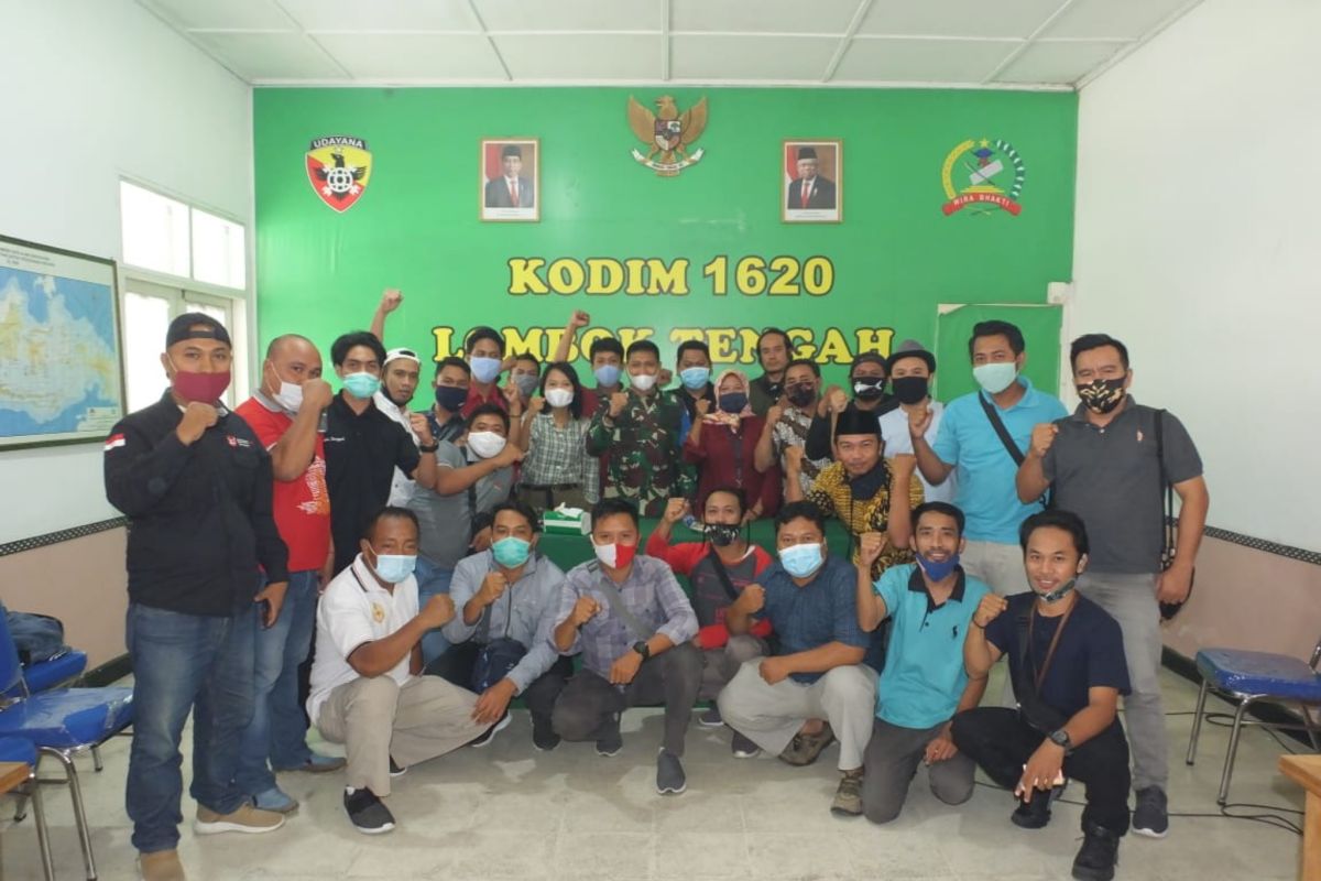 Dandim 1620 Lombok Tengah ajak wartawan gaungkan Protokol Kesehatan Covid-19