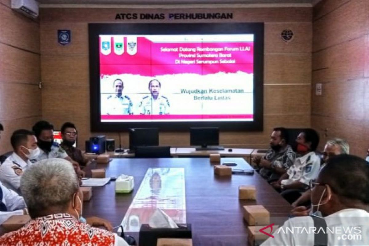 Dishub Babel terima kunjungan kerja FLLAJ Sumatera Barat