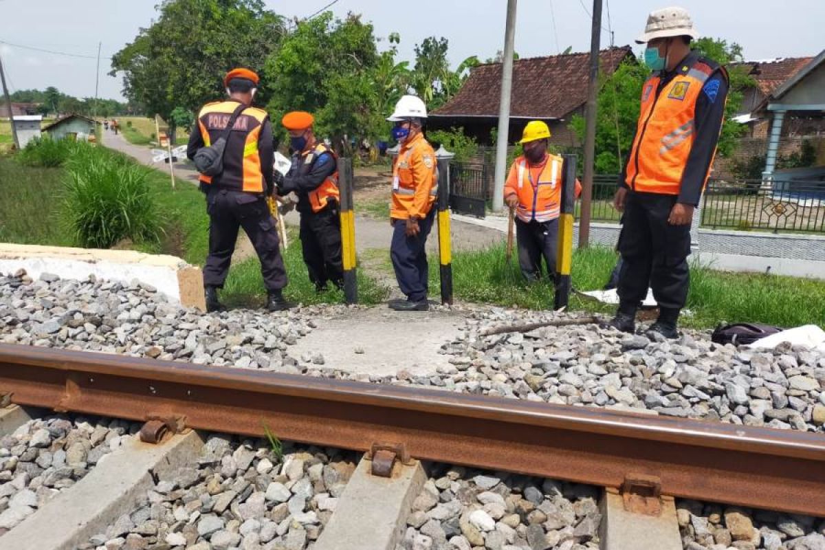 KAI Madiun tutup puluhan perlintasan sebidang rawan timbulkan kecelakaan