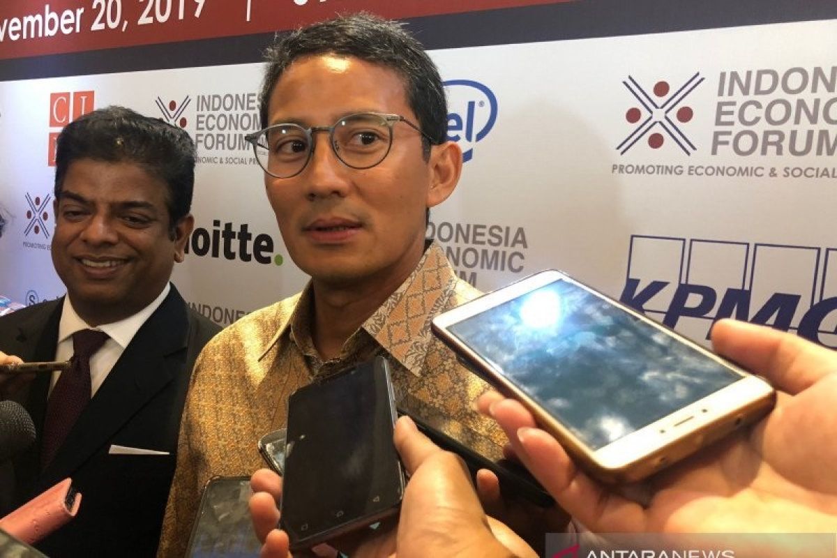 Sandiaga Uno gantikan Wishnutama sebagai Menparekraf