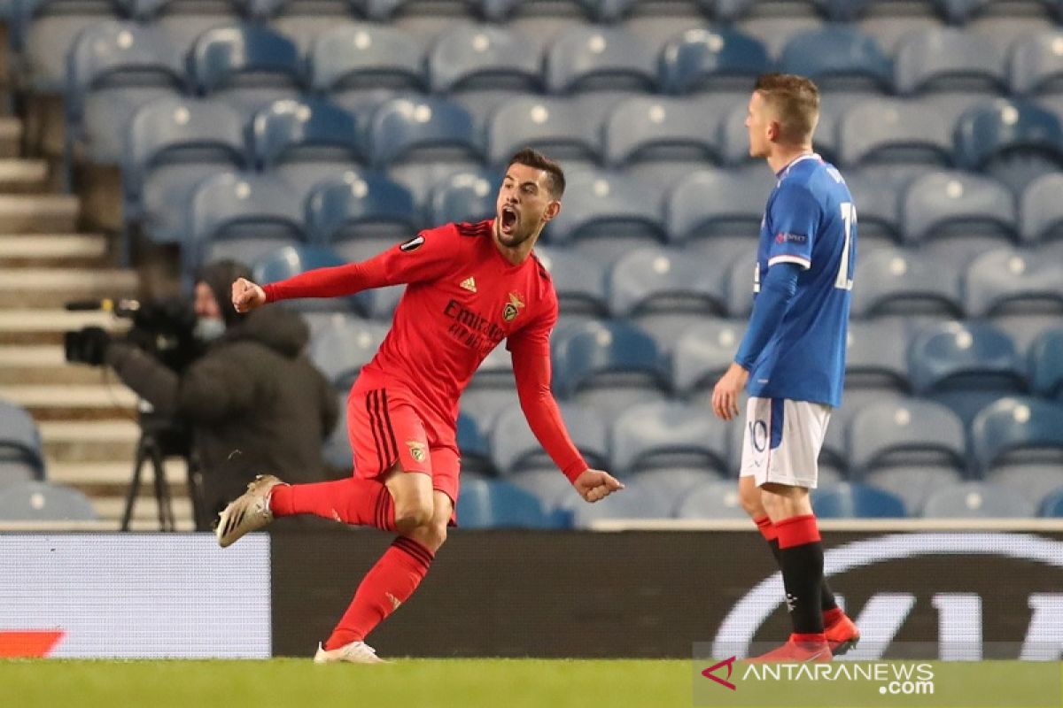 Rangers kembali buang keunggulan dua gol dan diimbangi Benfica