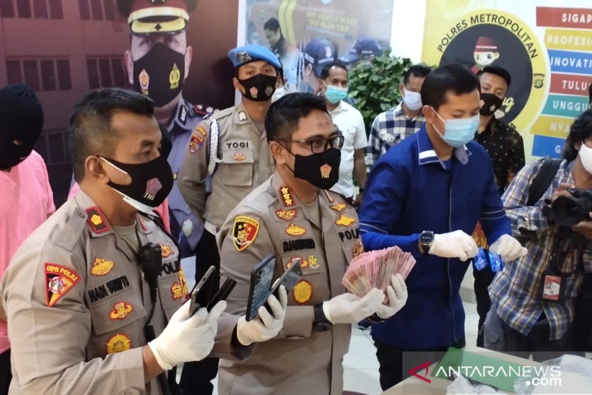 Terlibat prostitusi, artis ST sempat salah kamar sebelum diciduk polisi