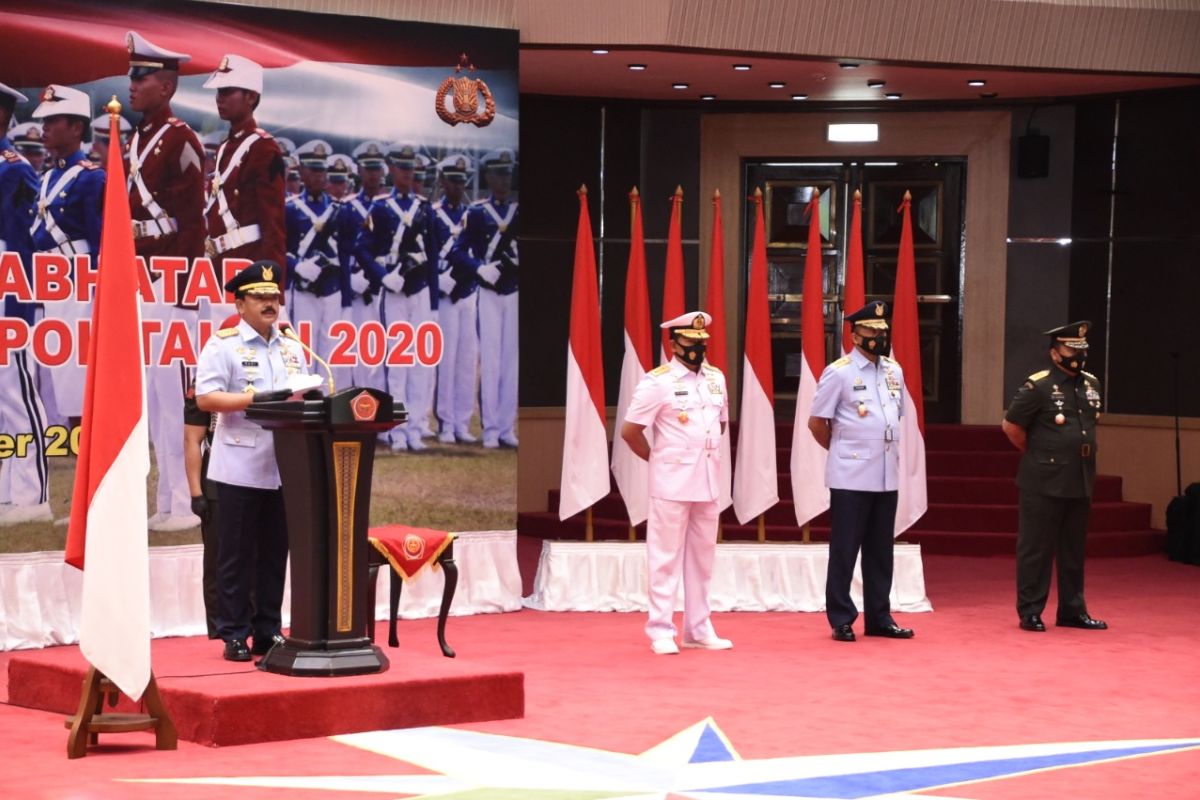 Panglima TNI wisuda 923 prajurit dan bhayangkara taruna Akpol