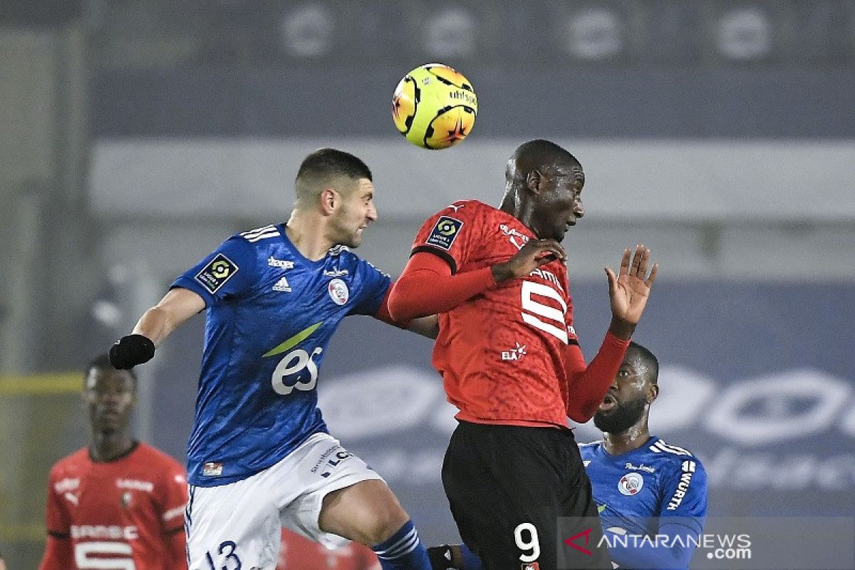 Rennes main imbang lawan 10 pemain Strasbourg