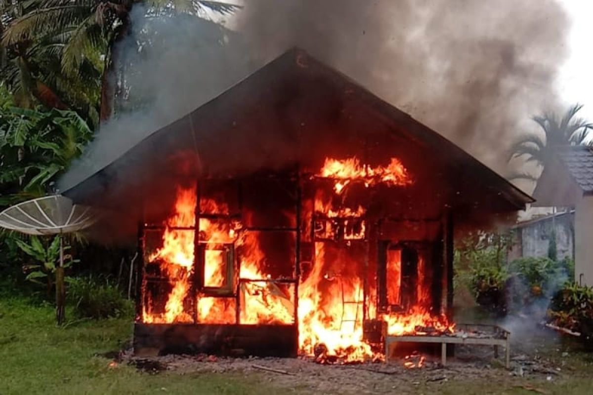 Rumah petani Aceh Timur hangus terbakar