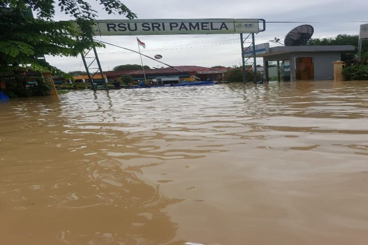 Tebing Tinggi establishes 13 command posts for 3,222 flood victims