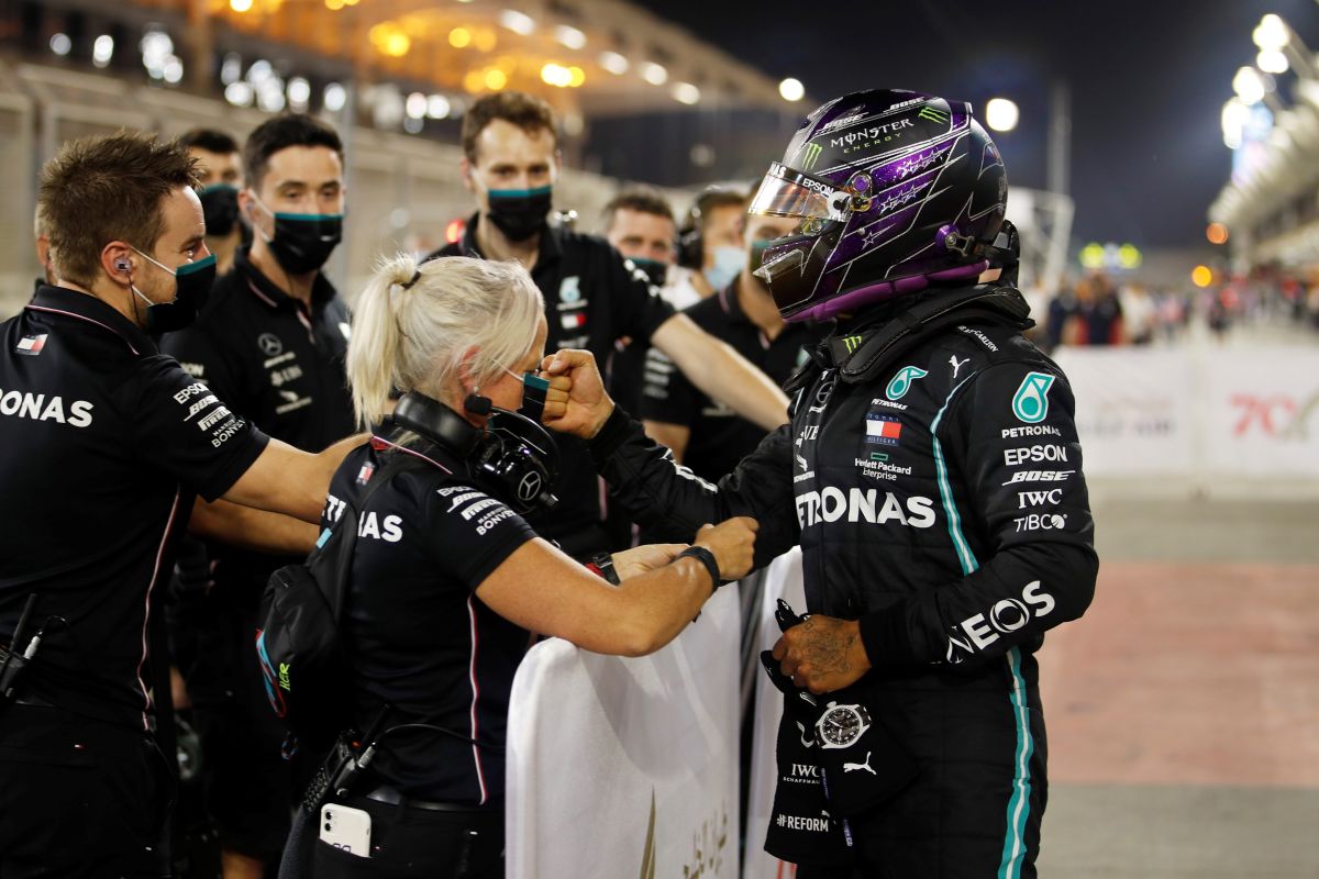 GP Bahrain, Hamilton raih pole position ke-98 sepanjang kariernya