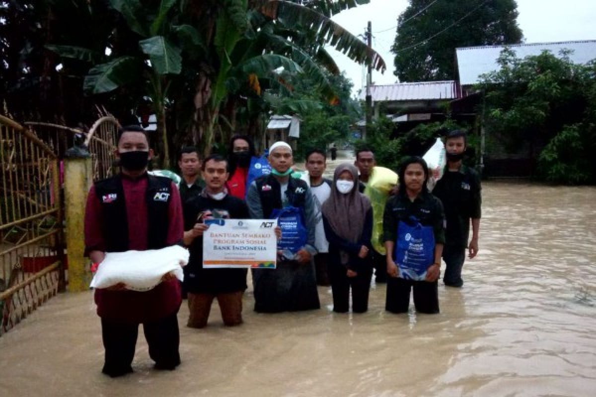 ACT Sumut salurkan bantuan pangan  untuk korban banjir di Tebing Tinggi