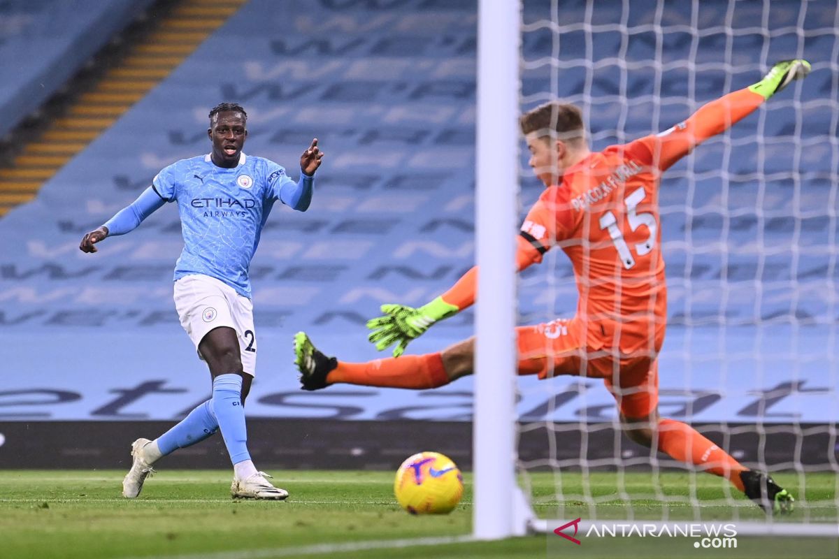 Liga Inggris: Bek Manchester City didakwa dengan tujuh kasus pemerkosaan