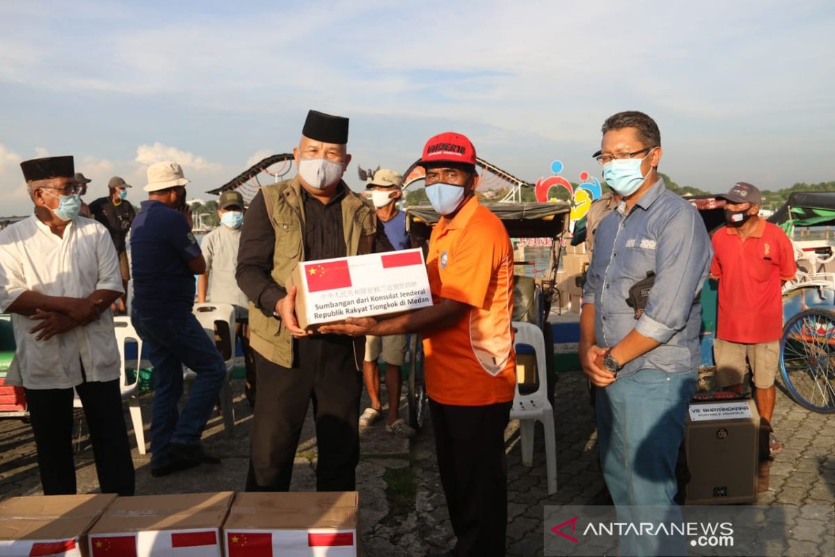 Warga Pulau Belakangpadang dapat bantuan dari Pemkot Batam