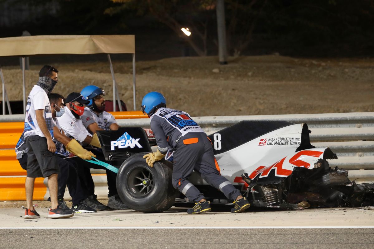 Romain Grosjean lolos dari kecelakaan maut lap pembuka  F1 Grand Prix Bahrain