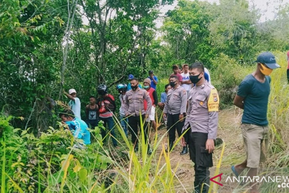 Polisi lidik identitas jasad ditemukan tergantung di hutan desa Leahari