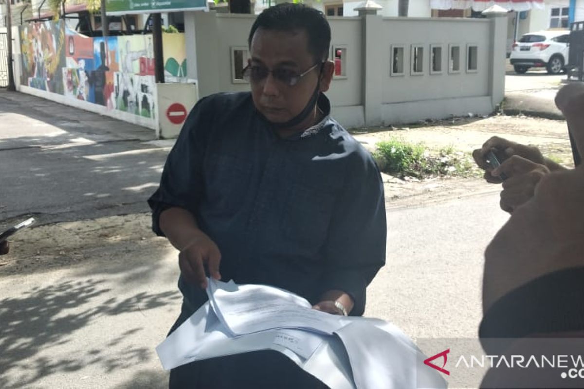 Warga laporkan Kasatpol PP Padang ke Bawaslu Sumbar dugaan langgar netralitas ASN