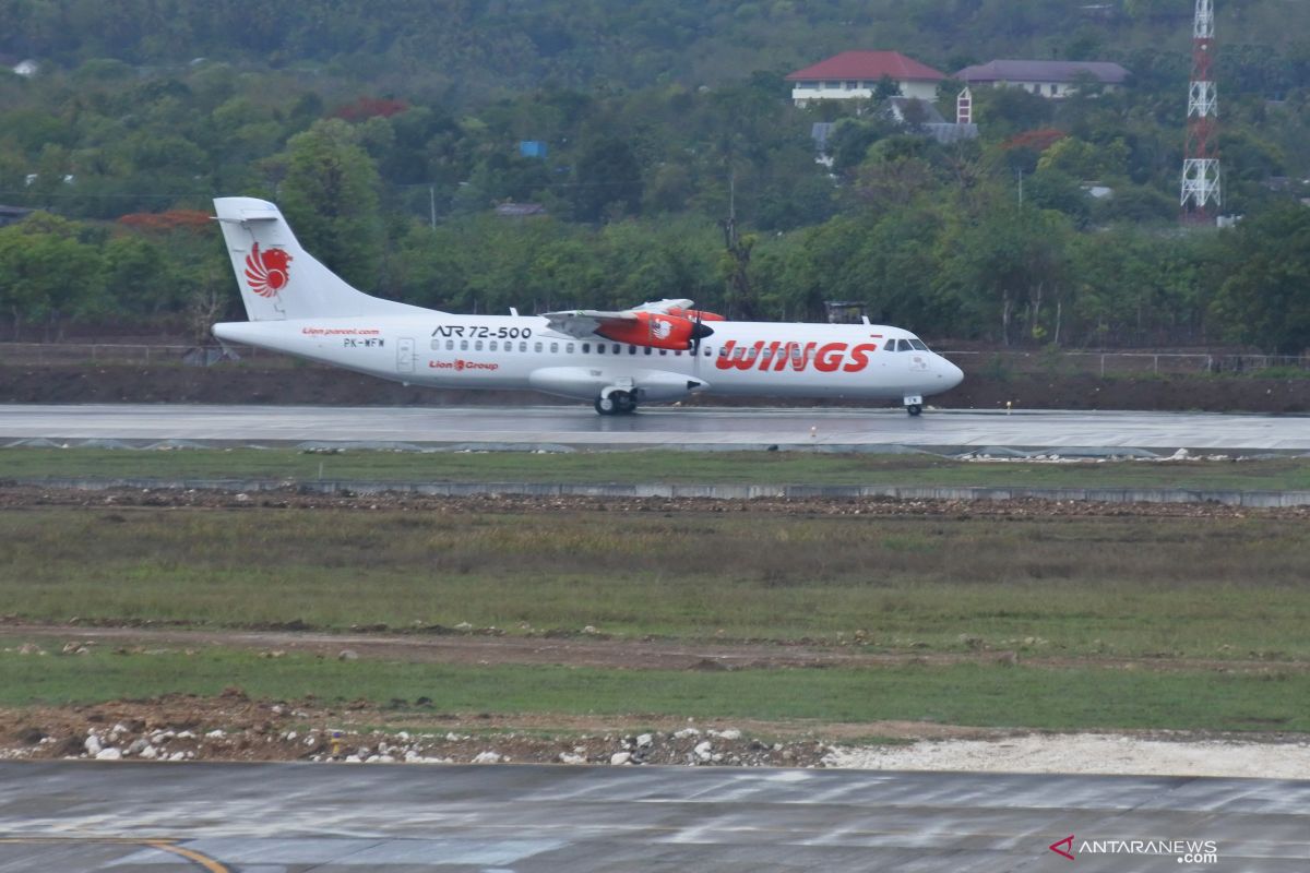 Penerbangan Kupang-Lewoleba dihentikan akibat erupsi gunung
