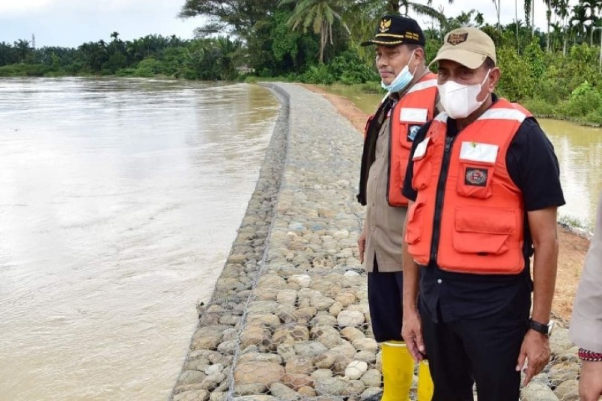 Akibat banjir, 6.663 rumah di Tebing Tinggi terendam dan sejumlah fasilitas umum rusak