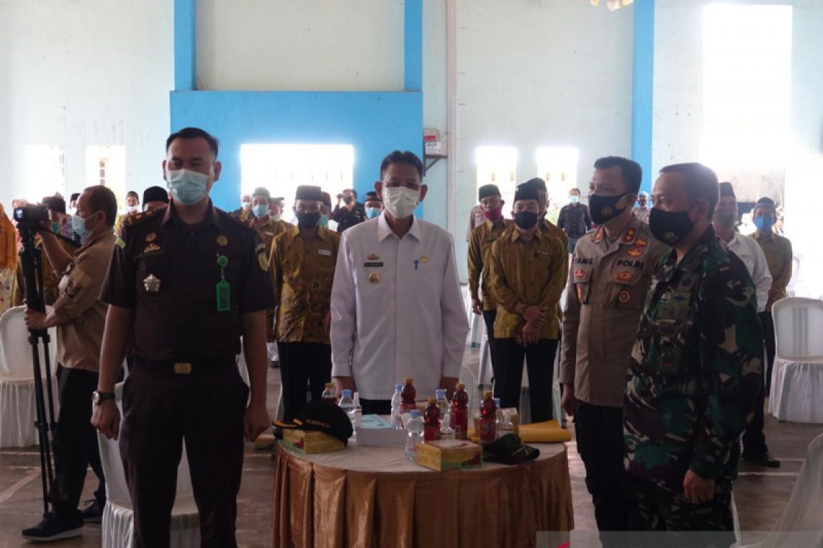 Pj Bupati Lampung Tengah hadiri deklarasi Pilkada damai tahun 2020