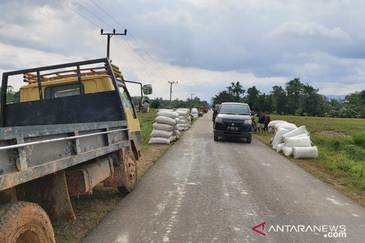Bulog Sulawesi Tenggara menyerap beras petani 30.000 ton